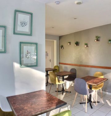 Cantine hotel du chateau et ses tables